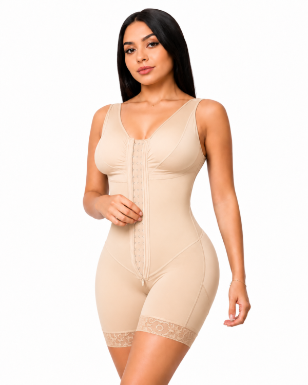 ChatGPT Image 10 jul 2026, 05_29_39 p.m. Faja Short con Busto Tira Ancha + Gel Moldea 120ml