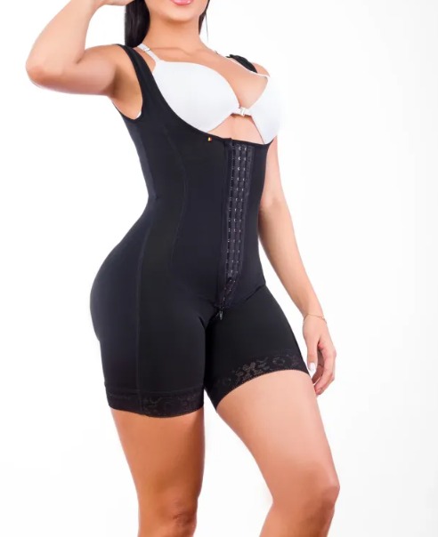 Faja Enteriza Short Broche Tira Ancha con Realce Invisible2 Faja Enteriza Short Broche Tira Ancha con Realce Invisible2